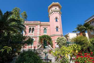 Bari, Villa Lucia: la dimora liberty pi� suggestiva e fiabesca di corso Alcide de Gasperi